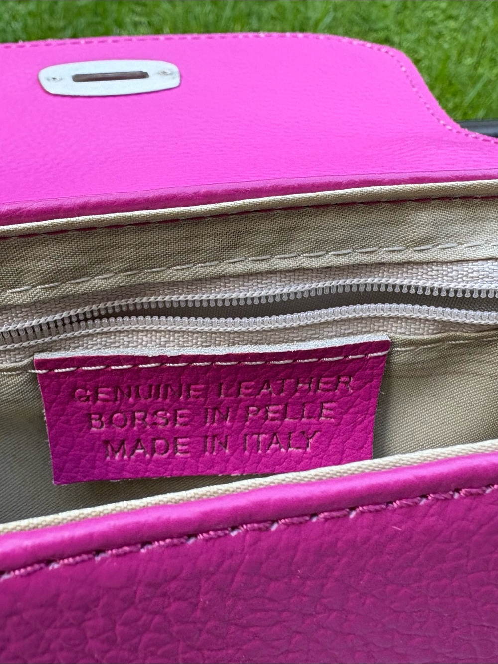 Vibrant classy fuschia Top-Handle pebbled Leather satchel from Italy - Picture 8 of 8